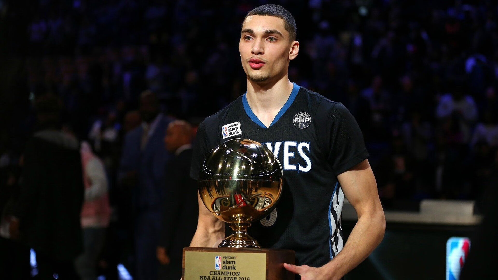 阿尔卡拉斯横扫对手晋级美网八强 新生代天王展现统治力