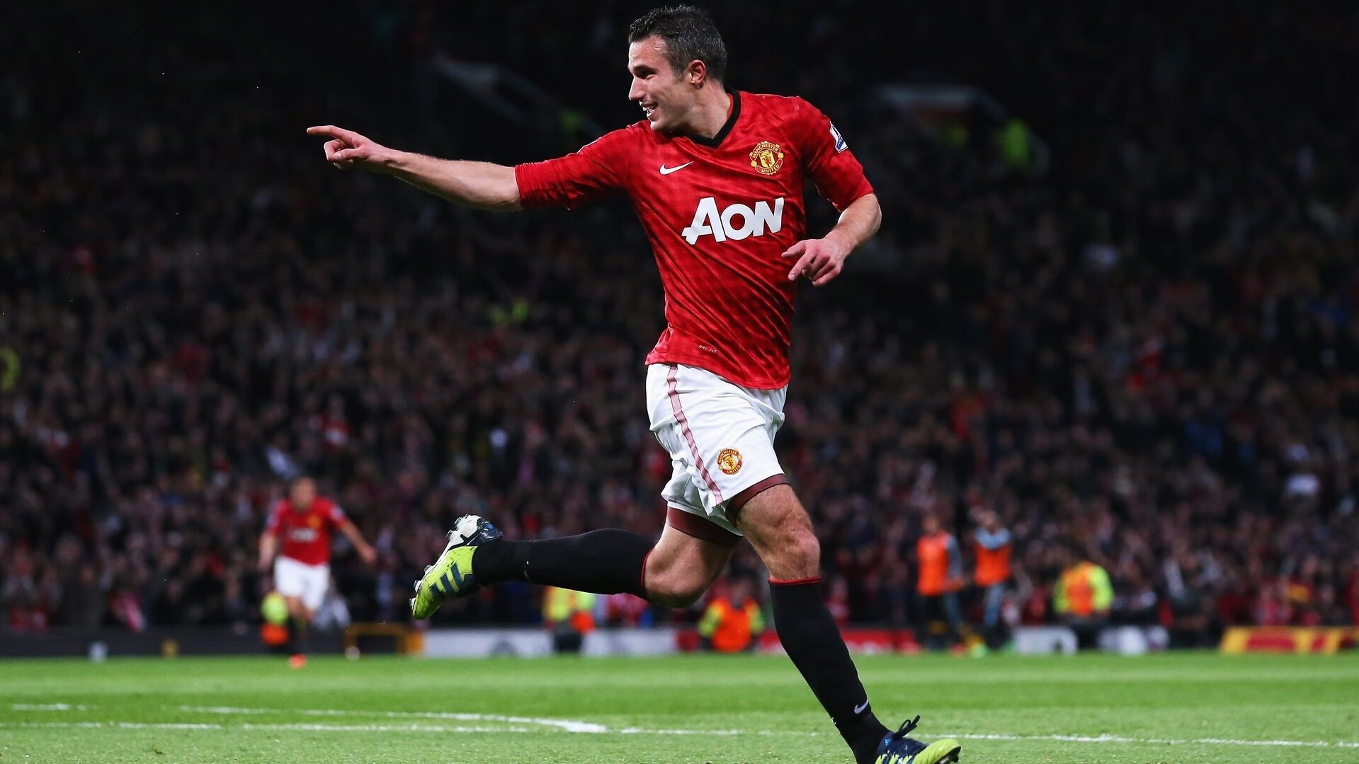 纳达尔鏖战五盘险胜德约科维奇 第15次挺进法网四强